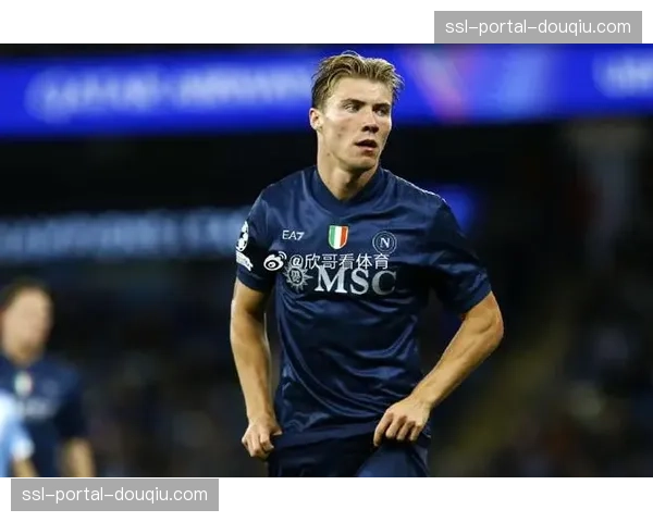 罗马诺:那不勒斯主帅卡尔佐纳即将离任,其3-4-2-1进攻体系引多家俱乐部关注 罗马诺:那不勒斯主帅卡尔佐纳即将离任,其3-4-2-1进攻体系引多家俱乐部关注